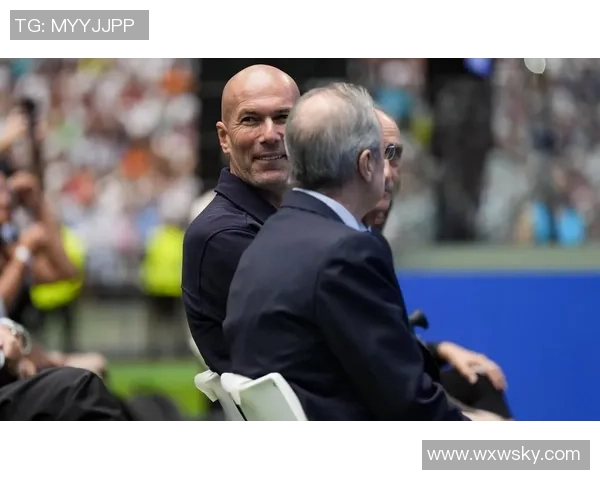 法国足球队的超级球星盘点 从齐达内到姆巴佩的辉煌历程 法国足球队的超级球星盘点 从齐达内到姆巴佩的辉煌历程